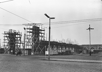 834221 Gezicht op het in aanbouw zijnde nieuwe N.S.-station Nijmegen te Nijmegen.